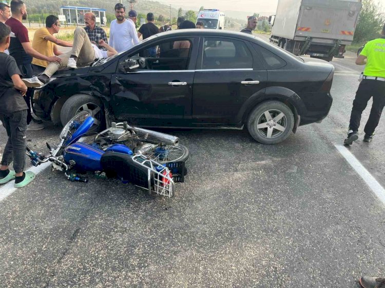 Motosiklet ile otomobil çarpıştı: 1 Yaralı