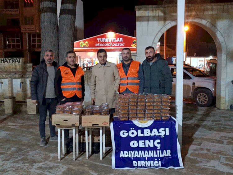 Genç Adıyamanlılar lokma dağıttı