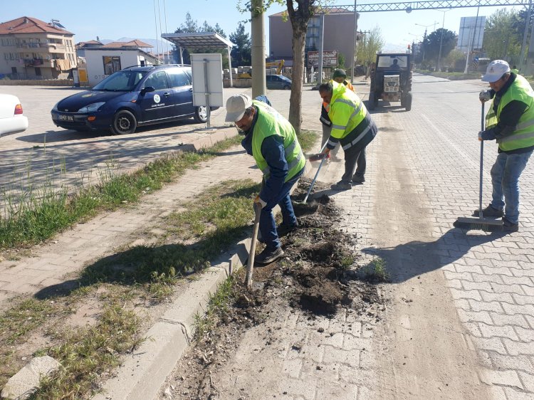 Gölbaşı köşe bucak temizleniyor