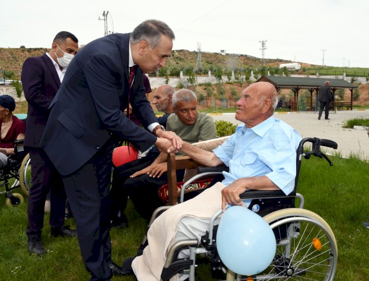 VALİ MAHMUT ÇUHADAR’IN; 3 ARALIK “DÜNYA ENGELLİLER GÜNÜ” MESAJI