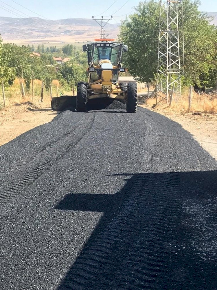 Gölbaşında Köy yolları onarılıyor