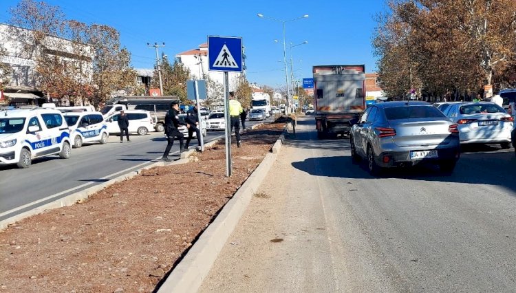 Otomobilin çaptığı yaya yaralandı